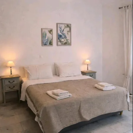 Theros Casa Logaras
